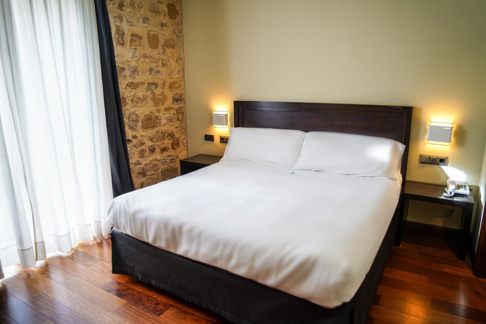 Hotel Monumental By Eme Baeza