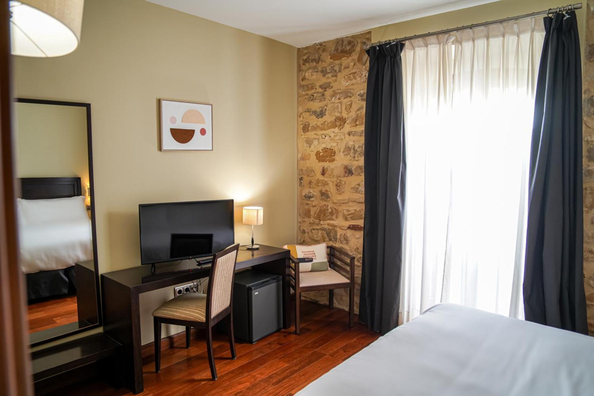 Hotel Monumental By Eme Baeza